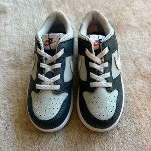Nike Kids Dark Teal/Mint/White Sneakers - size 10c